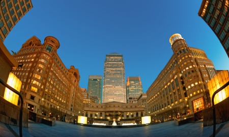 Cabot Square is one of the central squares of the Canary Wharf.
