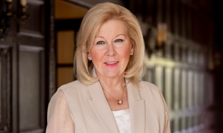 Headshot of Kate Barton